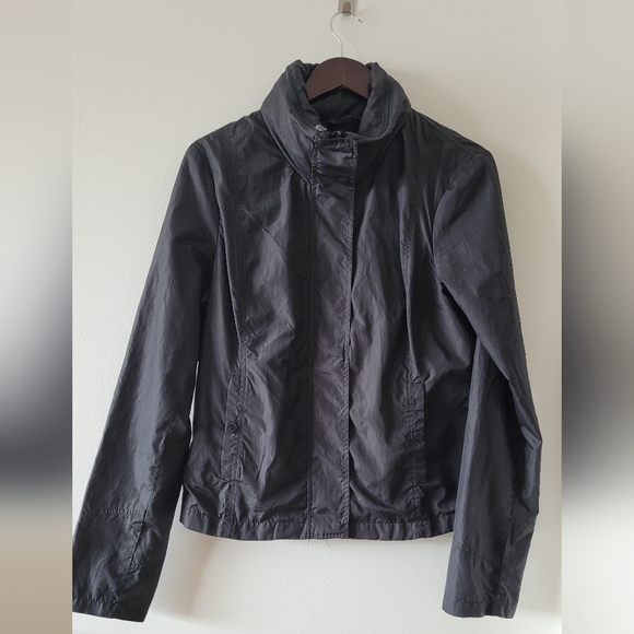 A spring/autumn/rain coat by Bench - Picture 6 of 6